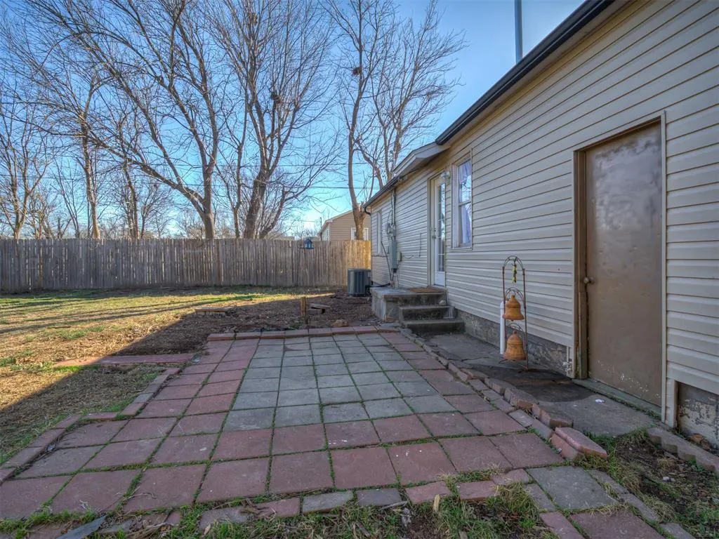 Photo 23 — 211 W Dale Street, Norman, OK 73069