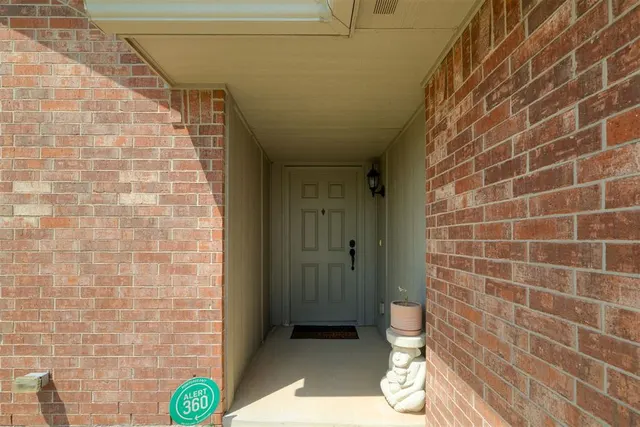 Photo 3 — 421 Hidden Creek Way, Oklahoma City, OK 73117