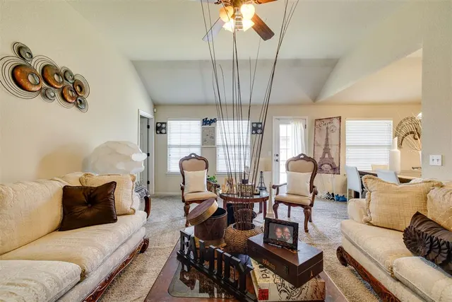 Photo 7 — 421 Hidden Creek Way, Oklahoma City, OK 73117