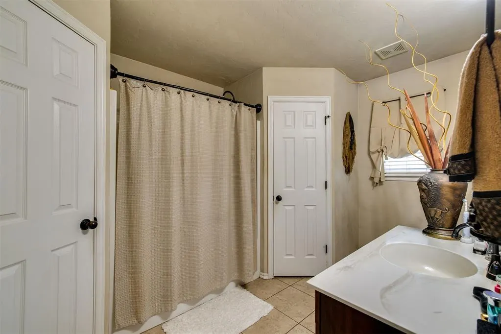 Photo 25 — 421 Hidden Creek Way, Oklahoma City, OK 73117