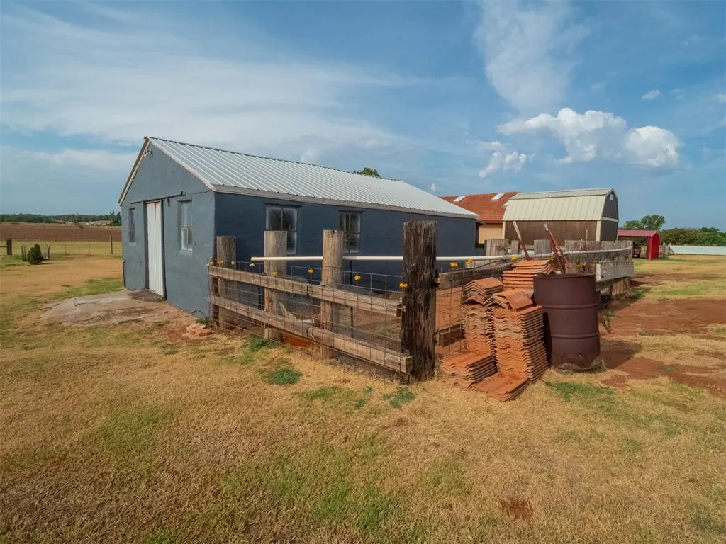 Photo 45 — 16115 County Street 2610, Binger, OK 73009