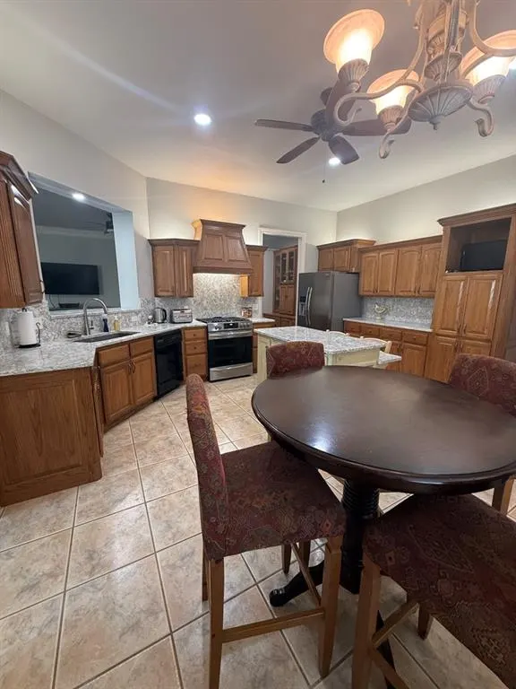 Photo 8 — 16600 Farmington Way, Edmond, OK 73012