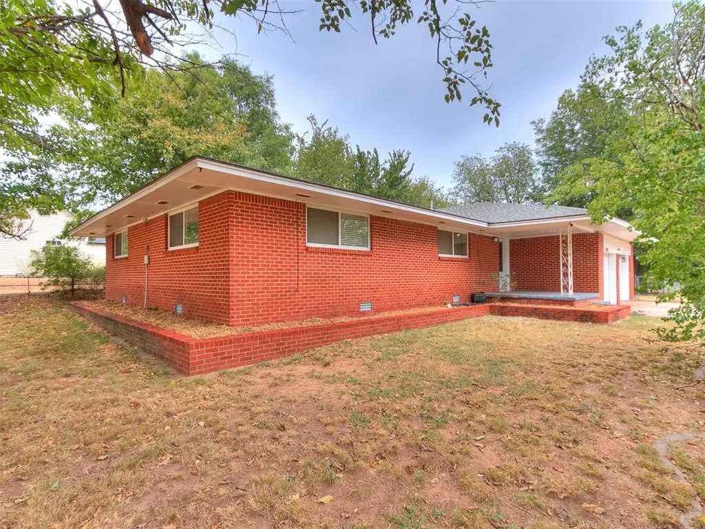 Photo 3 — 14957 Gilbert Street, Choctaw, OK 73020
