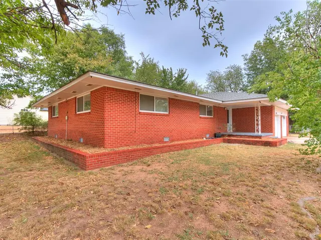 Photo 3 — 14957 Gilbert Street, Choctaw, OK 73020