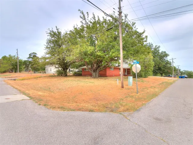 Photo 4 — 14957 Gilbert Street, Choctaw, OK 73020