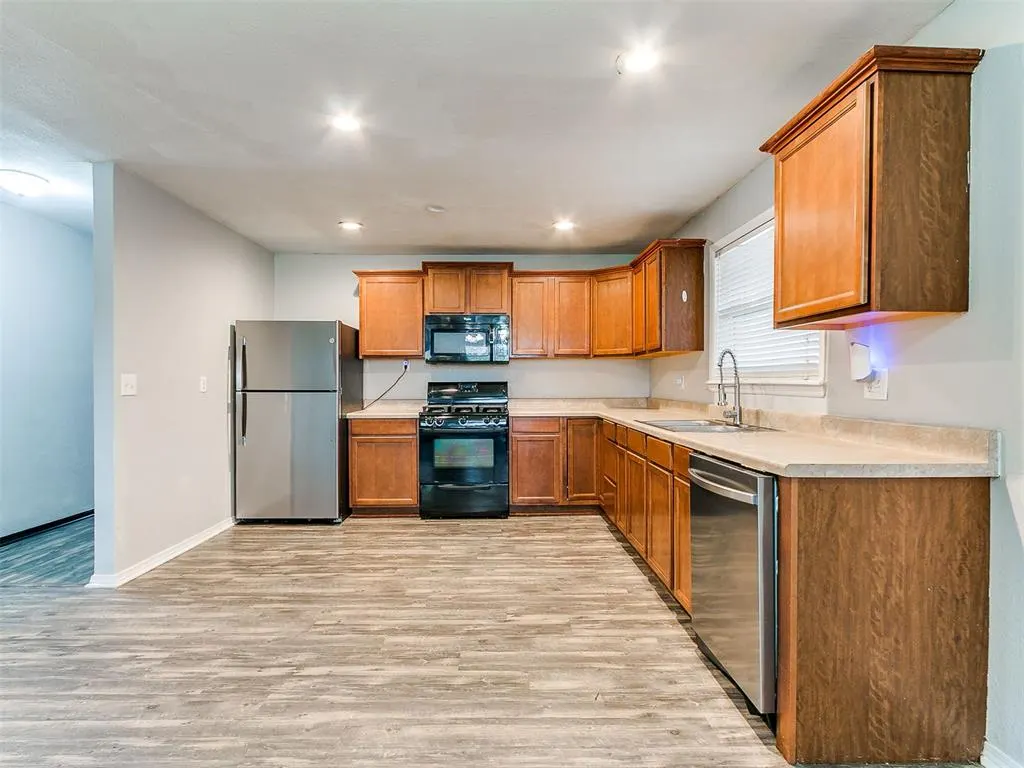 Photo 15 — 14957 Gilbert Street, Choctaw, OK 73020