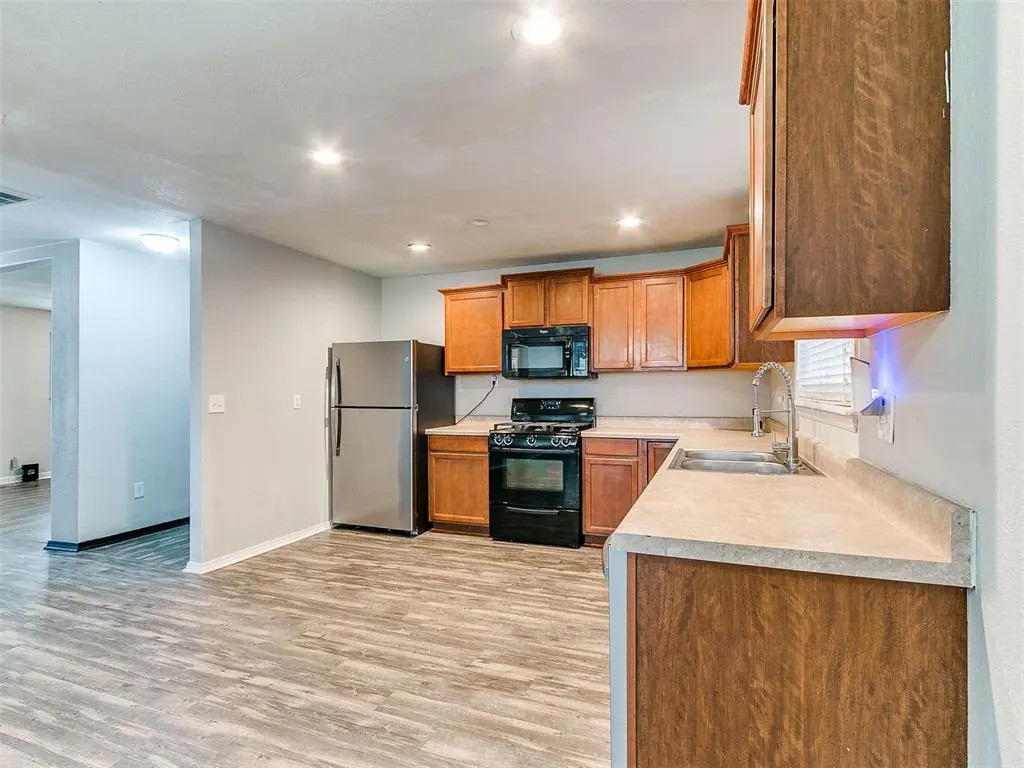 Photo 16 — 14957 Gilbert Street, Choctaw, OK 73020