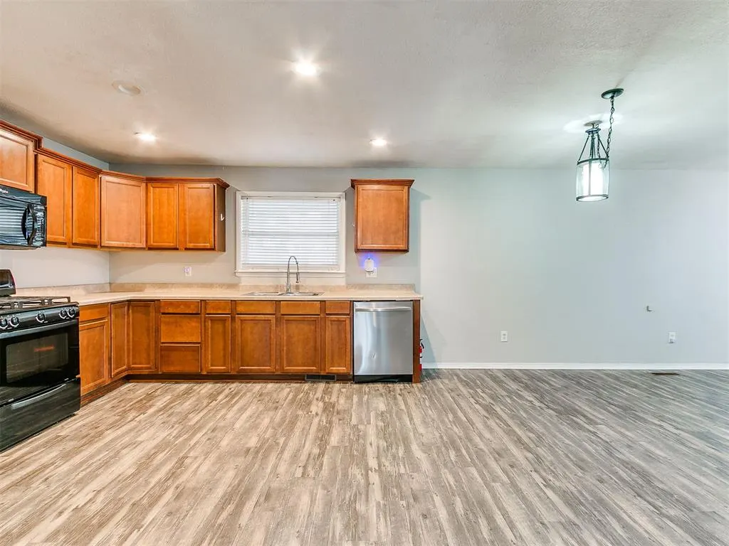 Photo 20 — 14957 Gilbert Street, Choctaw, OK 73020