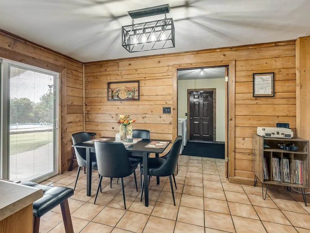 Photo 7 — 10100 Liberty Oak Drive, Oklahoma City, OK 73165