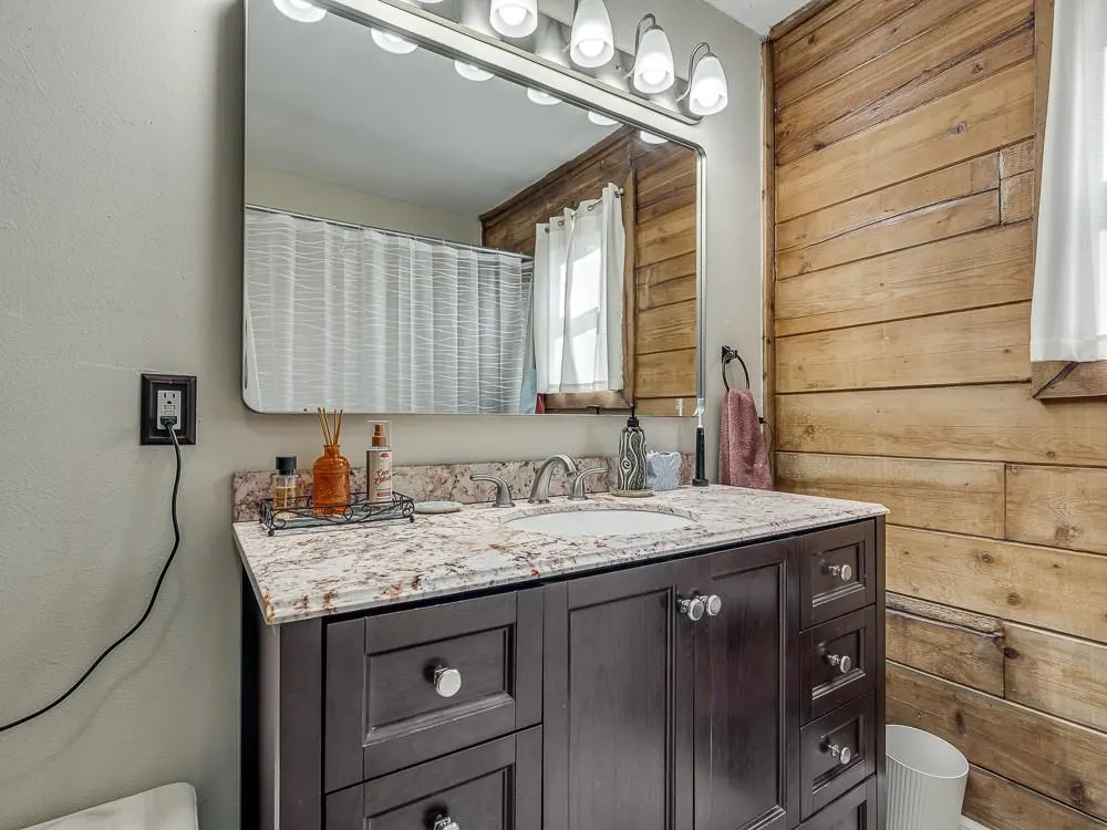 Photo 18 — 10100 Liberty Oak Drive, Oklahoma City, OK 73165