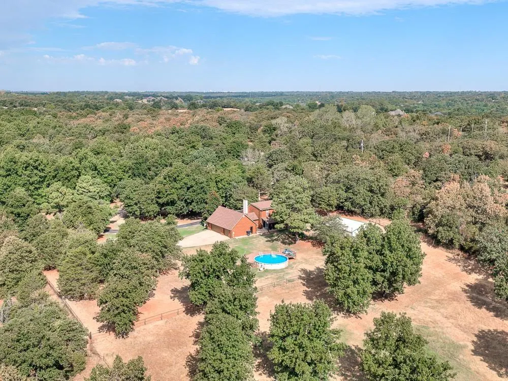 Photo 34 — 10100 Liberty Oak Drive, Oklahoma City, OK 73165