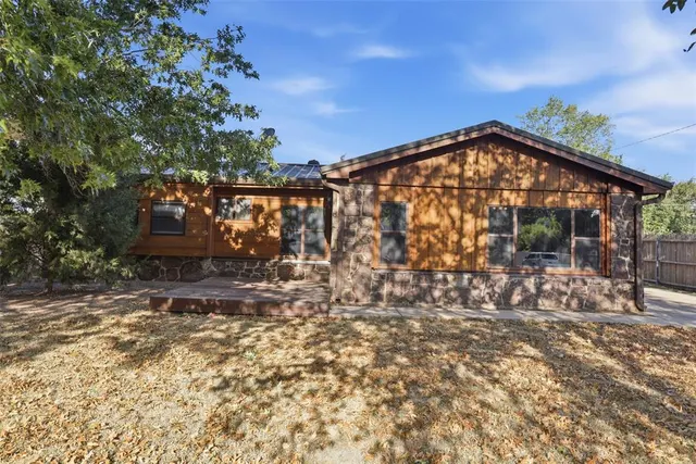 Photo 4 — 408 SE 3rd Street, Lexington, OK 73051