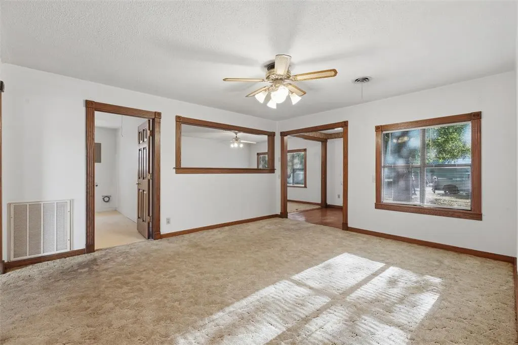 Photo 8 — 408 SE 3rd Street, Lexington, OK 73051