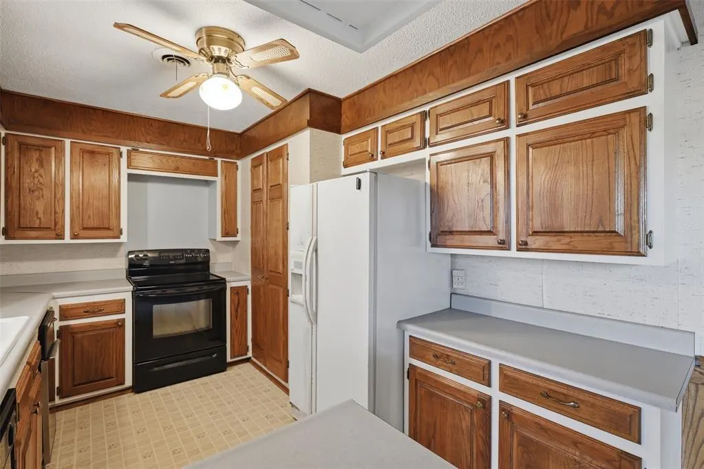 Photo 15 — 408 SE 3rd Street, Lexington, OK 73051