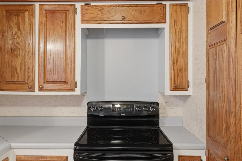 Photo 17 — 408 SE 3rd Street, Lexington, OK 73051