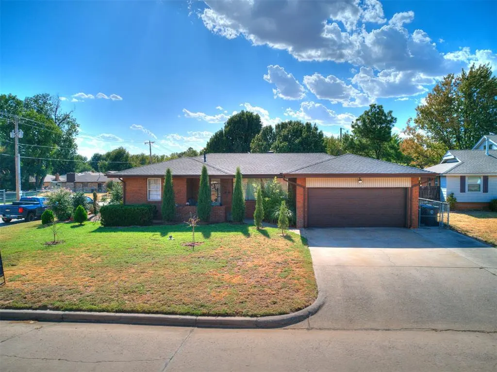 Front exterior — 2001 N Keeton Avenue, Bethany, OK 73008