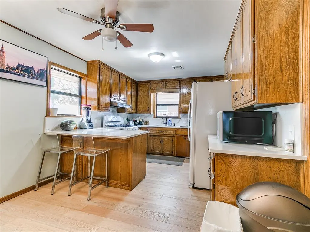 Photo 9 — 2001 N Keeton Avenue, Bethany, OK 73008