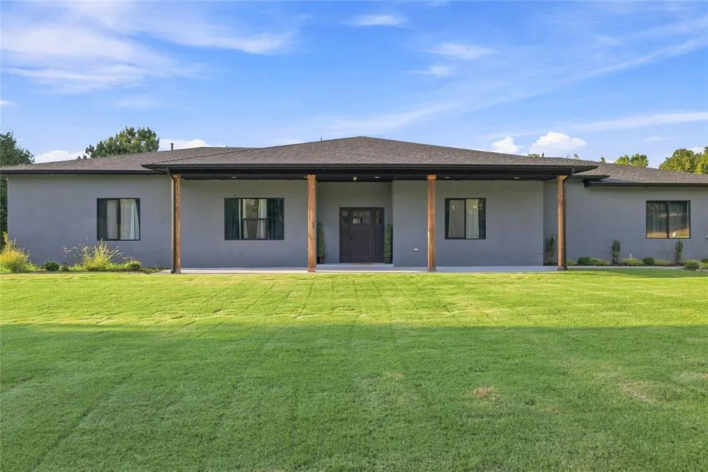 Front exterior — 16335 SE 59th Street, Choctaw, OK 73020