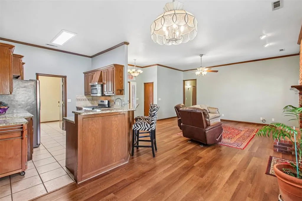 Photo 13 — 504 Pool Lane, Shawnee, OK 74801