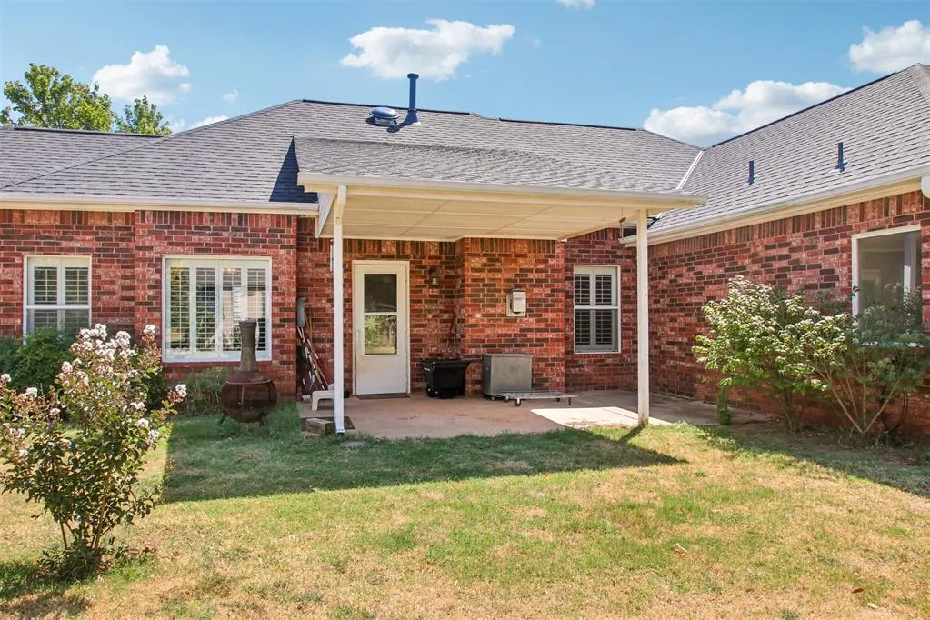 Photo 36 — 504 Pool Lane, Shawnee, OK 74801