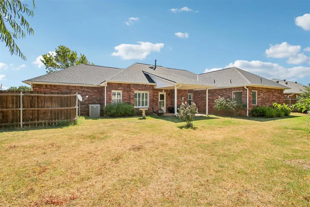 Photo 37 — 504 Pool Lane, Shawnee, OK 74801
