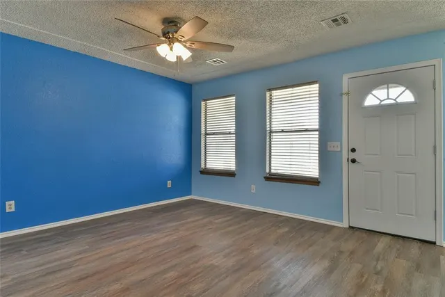 Photo 4 — 252 W Maple Branch Way, Mustang, OK 73064