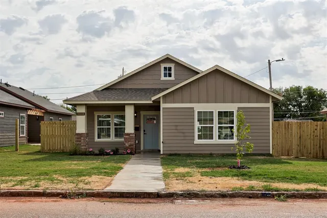 Photo 4 — 2110 N Fonshill Avenue, Oklahoma City, OK 73111