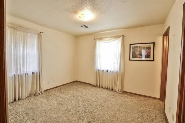 Photo 7 — 1449 SW 61st Street, Oklahoma City, OK 73159
