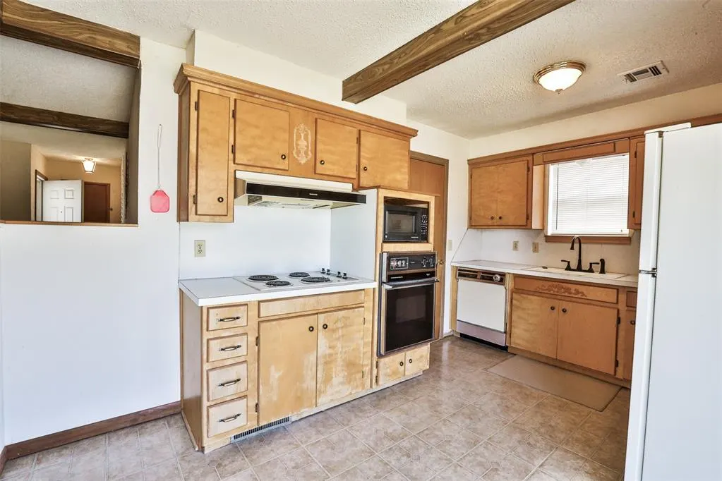 Photo 16 — 1449 SW 61st Street, Oklahoma City, OK 73159