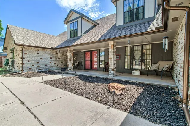 Photo 2 — 1104 NW 141st Street, Edmond, OK 73013