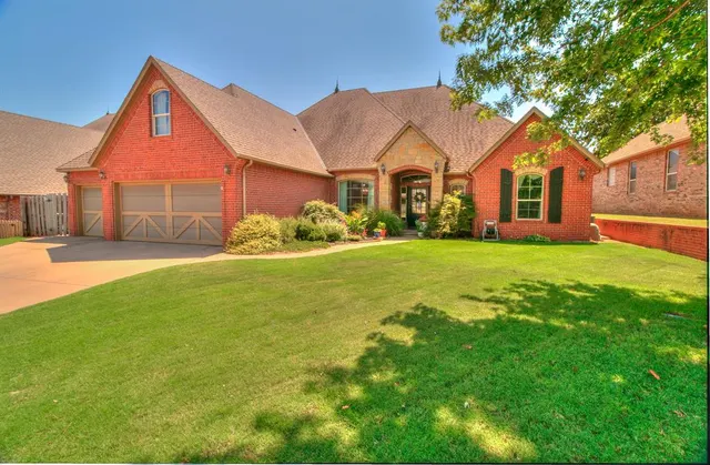 Photo 7 — 5832 Havenshire Lane, Edmond, OK 73034