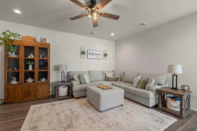 Photo 6 — 1316 Dustin Drive, Edmond, OK 73003