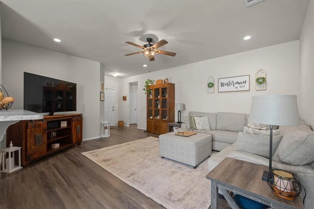 Photo 7 — 1316 Dustin Drive, Edmond, OK 73003