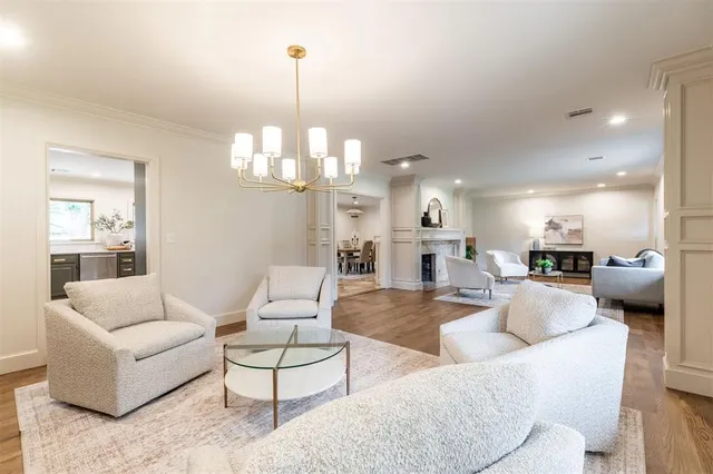 Photo 5 — 1807 Dorchester Drive, Nichols Hills, OK 73120