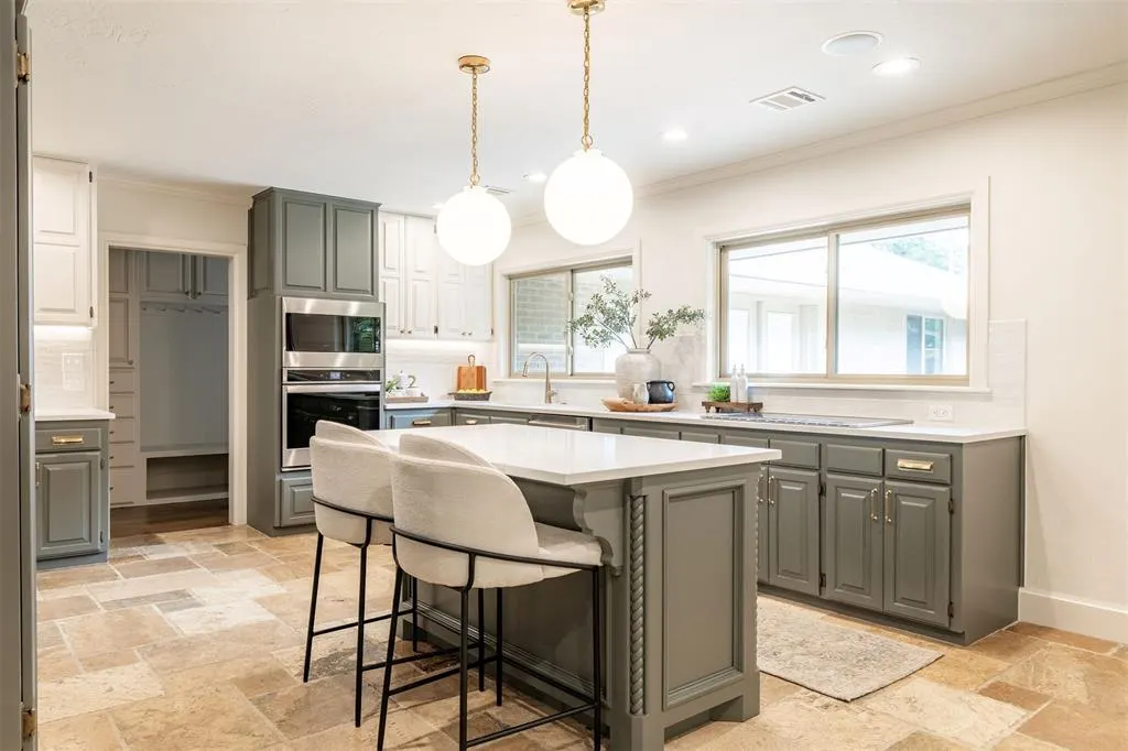 Photo 8 — 1807 Dorchester Drive, Nichols Hills, OK 73120