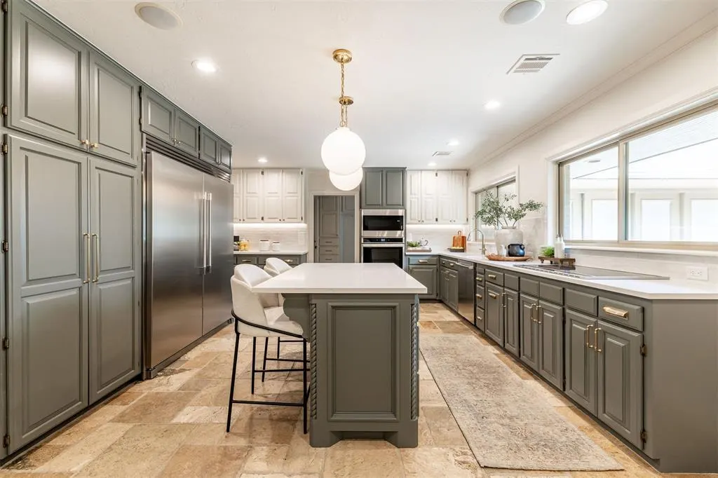Photo 9 — 1807 Dorchester Drive, Nichols Hills, OK 73120