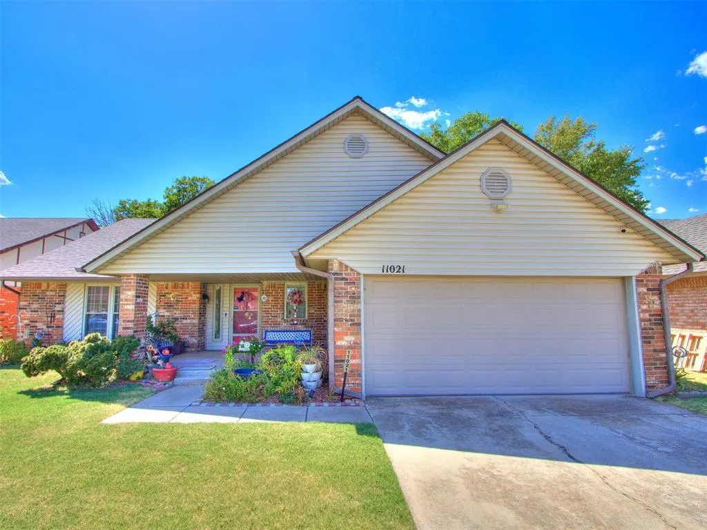 Front exterior — 11021 Davis Street, Oklahoma City, OK 73162