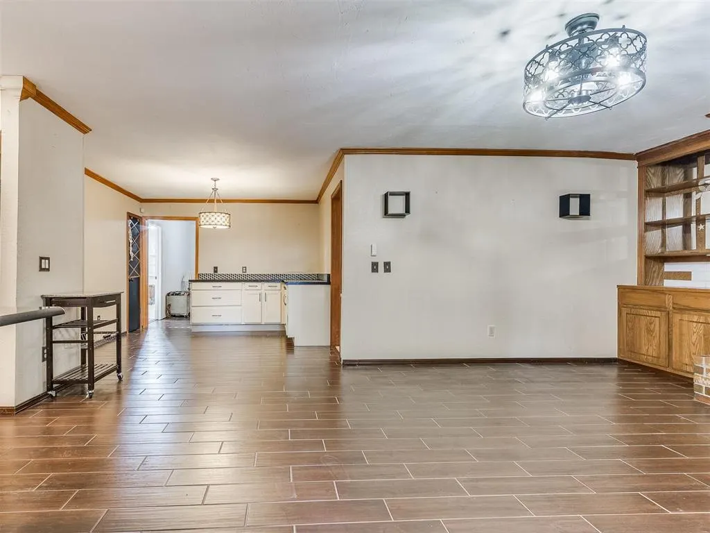 Photo 14 — 11021 Davis Street, Oklahoma City, OK 73162