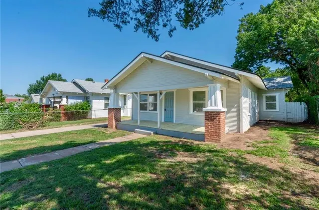 Photo 3 — 329 SE 25th Street, Oklahoma City, OK 73129