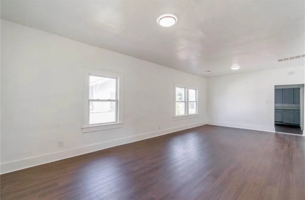 Photo 5 — 329 SE 25th Street, Oklahoma City, OK 73129
