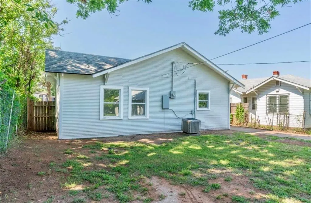 Photo 21 — 329 SE 25th Street, Oklahoma City, OK 73129