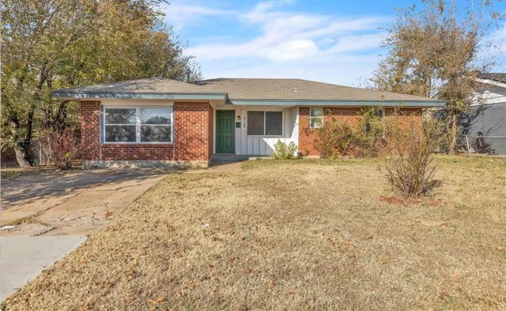 Front exterior — 717 NE 37th Street, Oklahoma City, OK 73105
