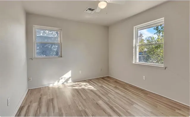 Photo 8 — 717 NE 37th Street, Oklahoma City, OK 73105