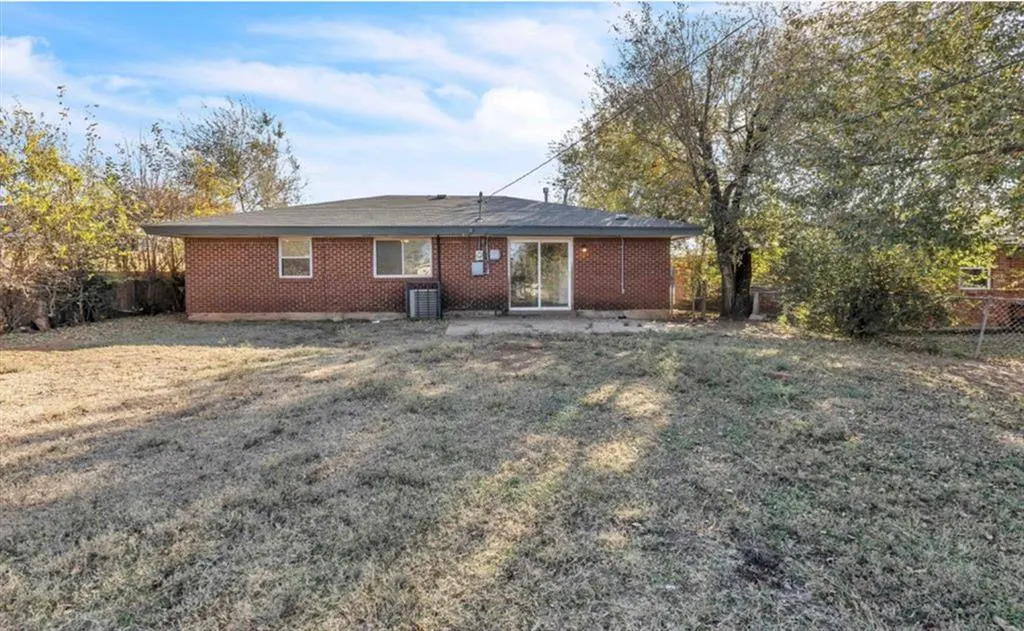 Photo 20 — 717 NE 37th Street, Oklahoma City, OK 73105