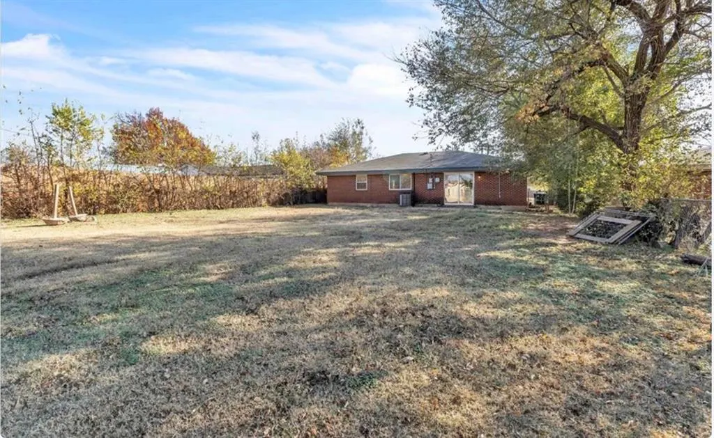 Photo 21 — 717 NE 37th Street, Oklahoma City, OK 73105