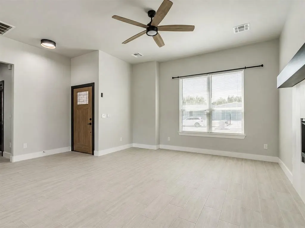 Photo 4 — 1245 SW 17th Street, Oklahoma City, OK 73108