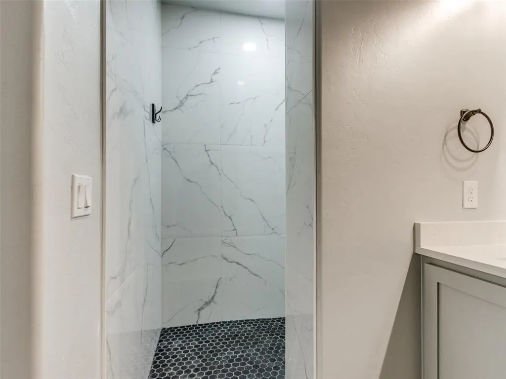 Photo 21 — 1245 SW 17th Street, Oklahoma City, OK 73108
