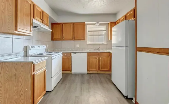 Photo 8 — 713 NE 37th Street, Oklahoma City, OK 73105