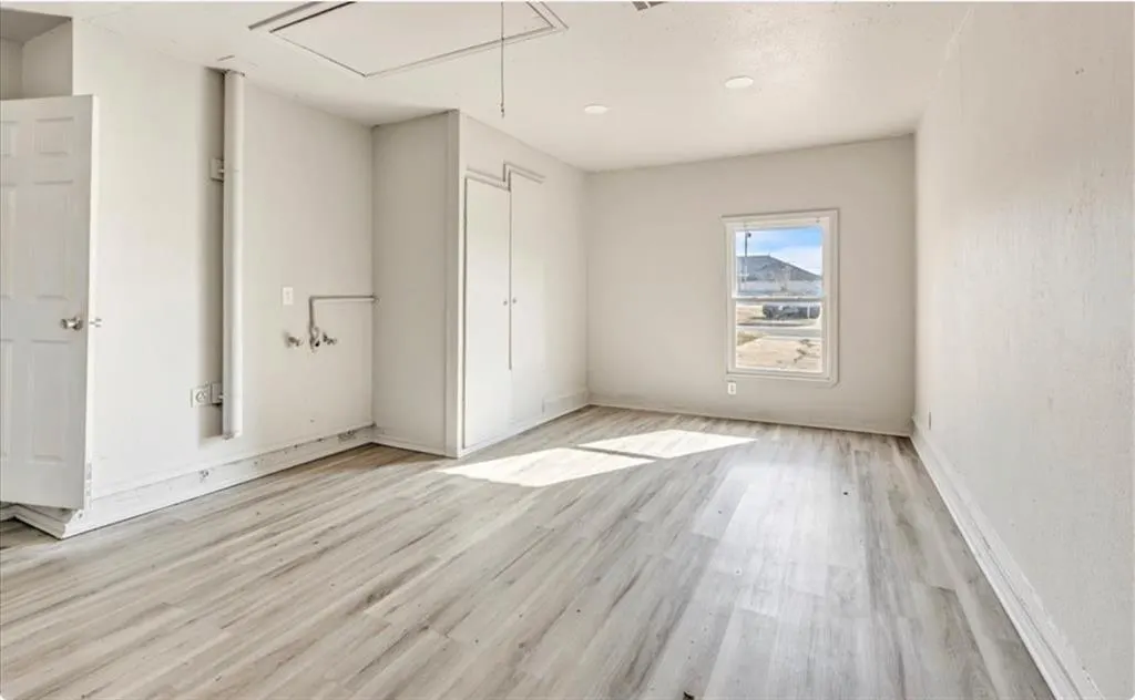 Photo 11 — 713 NE 37th Street, Oklahoma City, OK 73105