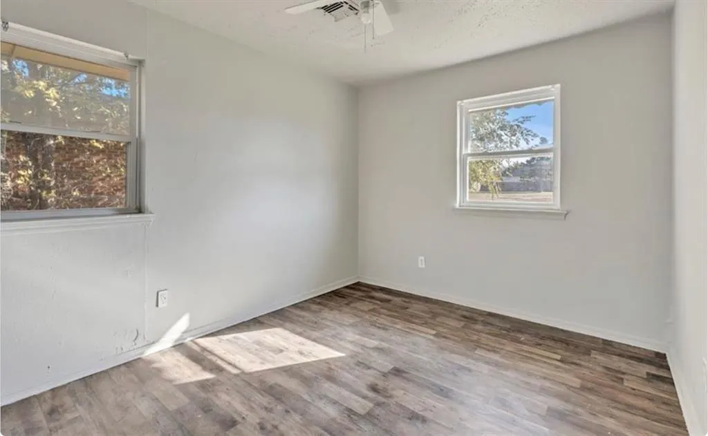 Photo 13 — 713 NE 37th Street, Oklahoma City, OK 73105